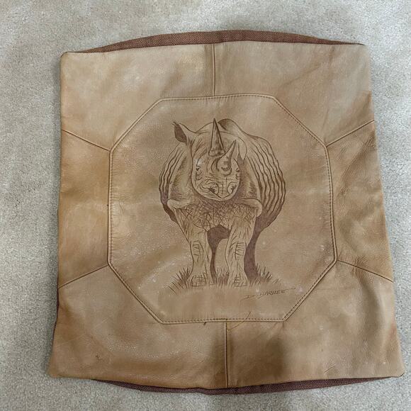 D Barnett signed leather art Buffalo and Rhino pillow cases - Picture 10 of 16